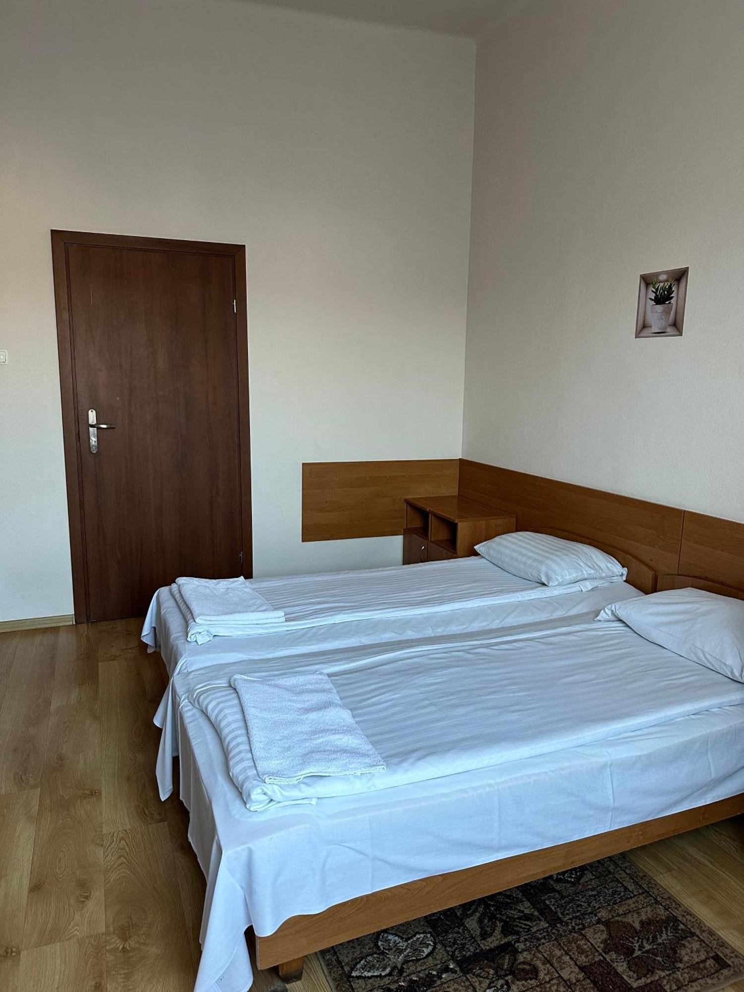 Hotel Haga Czestochowa Exterior photo