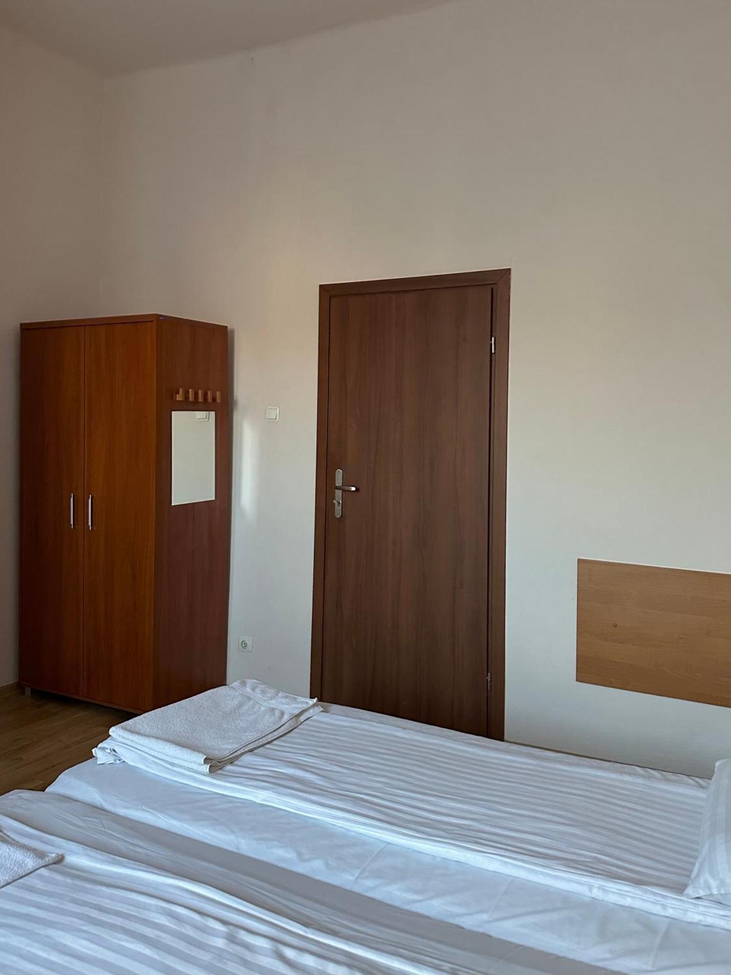 Hotel Haga Czestochowa Exterior photo
